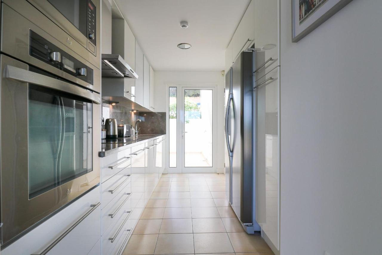 Lovelystay - Divine 3Bdr Duplex House W/ Pool & Garden Patroves Buitenkant foto