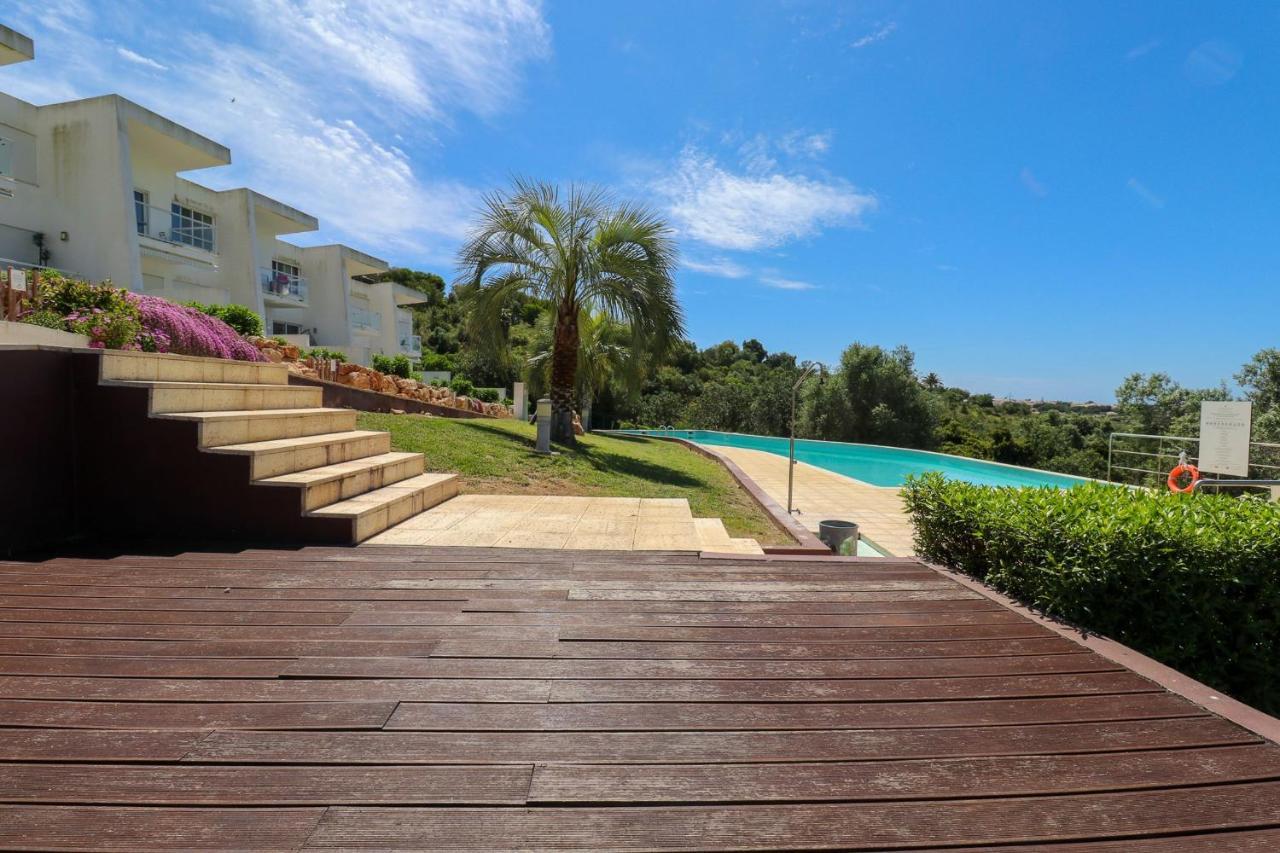 Lovelystay - Divine 3Bdr Duplex House W/ Pool & Garden Patroves Buitenkant foto