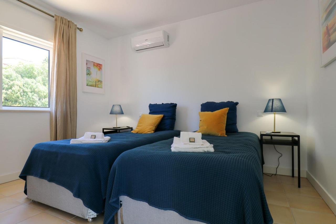 Lovelystay - Divine 3Bdr Duplex House W/ Pool & Garden Patroves Buitenkant foto
